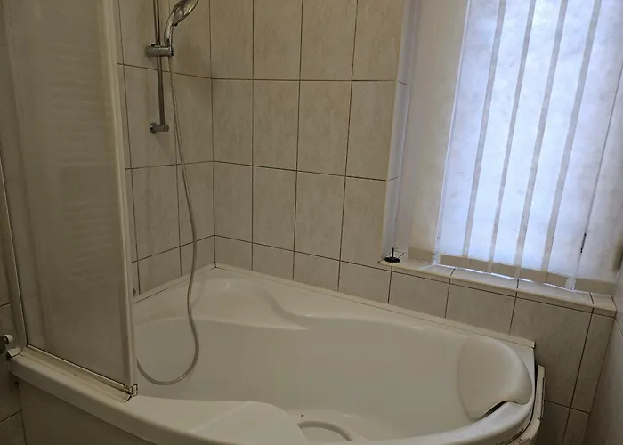 Cozy And Near Kalvin Square Апартаменты