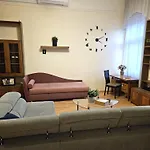 Cozy And Near Kalvin Square * Budapest