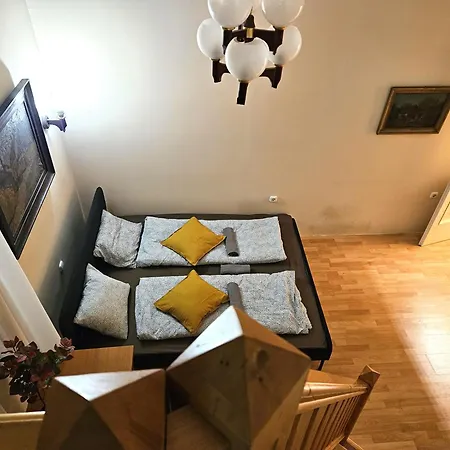 Cozy And Near Kalvin Square * Budapest