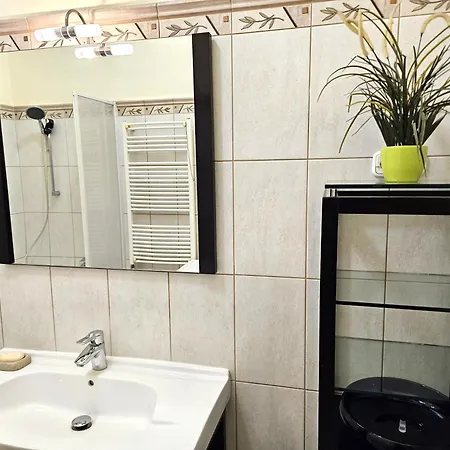 Cozy And Near Kalvin Square Apartment *