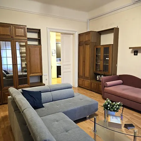 Apartment Cozy And Near Kalvin Square