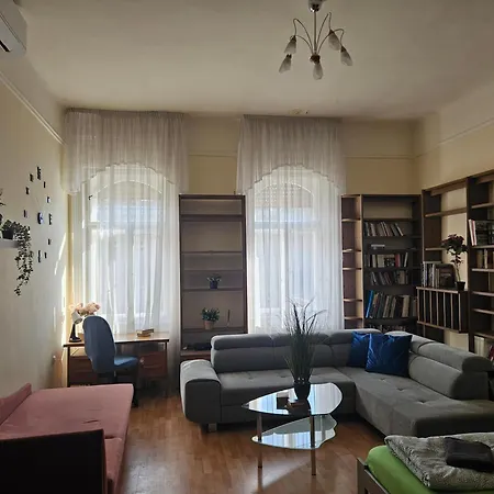 Apartment Cozy And Near Kalvin Square *