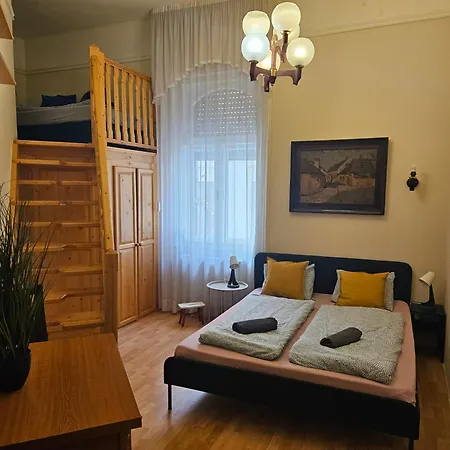 Cozy And Near Kalvin Square Appartement *