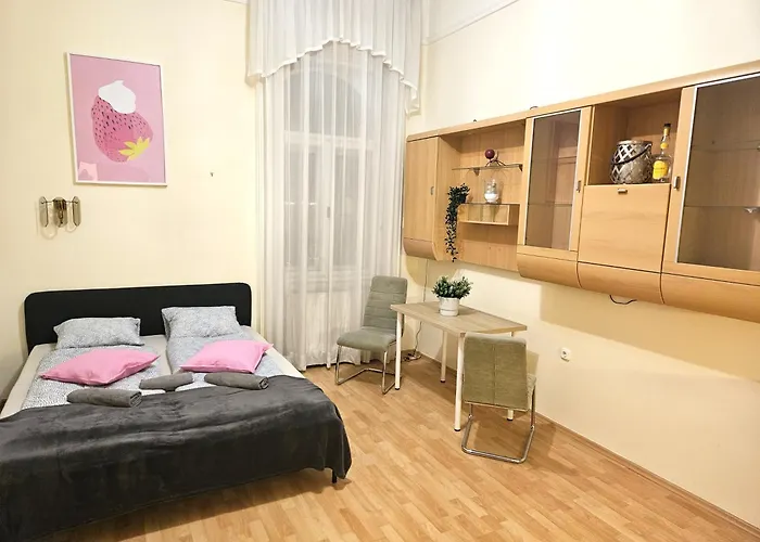 Apartamento Cozy And Near Kalvin Square *