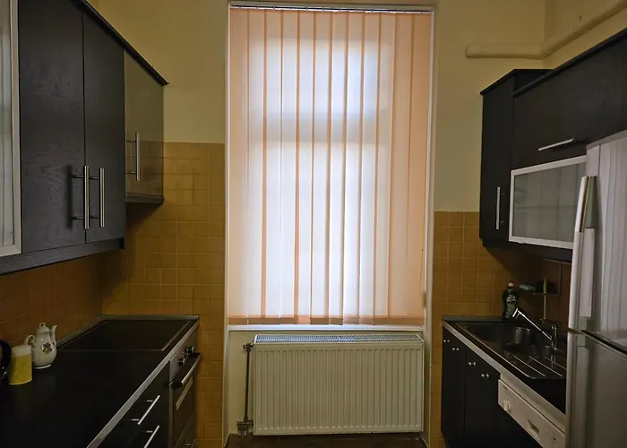 Apartamento Cozy And Near Kalvin Square Budapeste