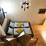 Cozy And Near Kalvin Square * Budapest