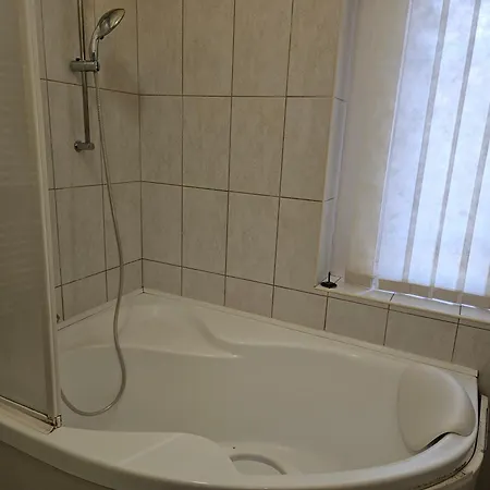 Cozy And Near Kalvin Square Appartement
