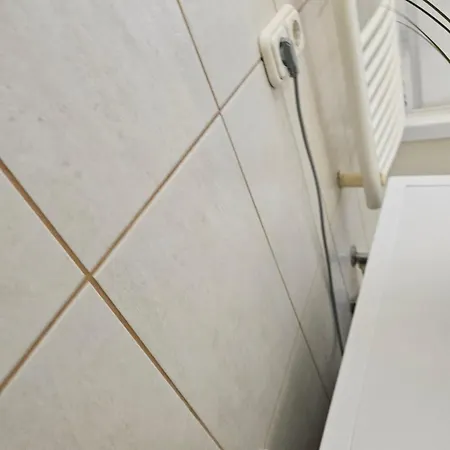 Cozy And Near Kalvin Square Appartement *