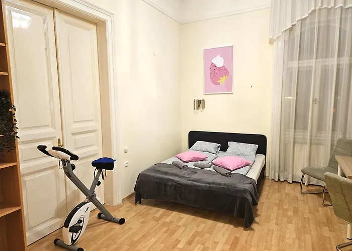 Cozy Apartment&rooms Near Kalvin Square *