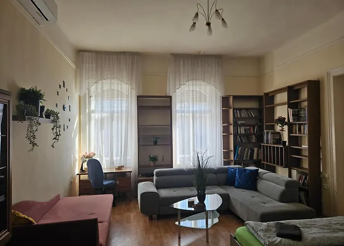 Apartament Cozy Apartment&rooms Near Kalvin Square *